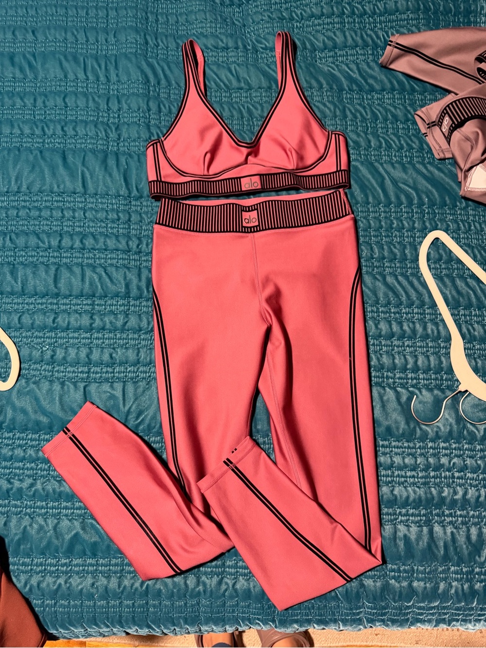 Alo Yoga Line Up Leggings & Bralette Set